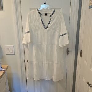 White Dress with Blue Detailing Size 1XL (0816)